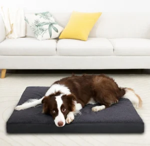 Layered construction of orthopedic pet mat